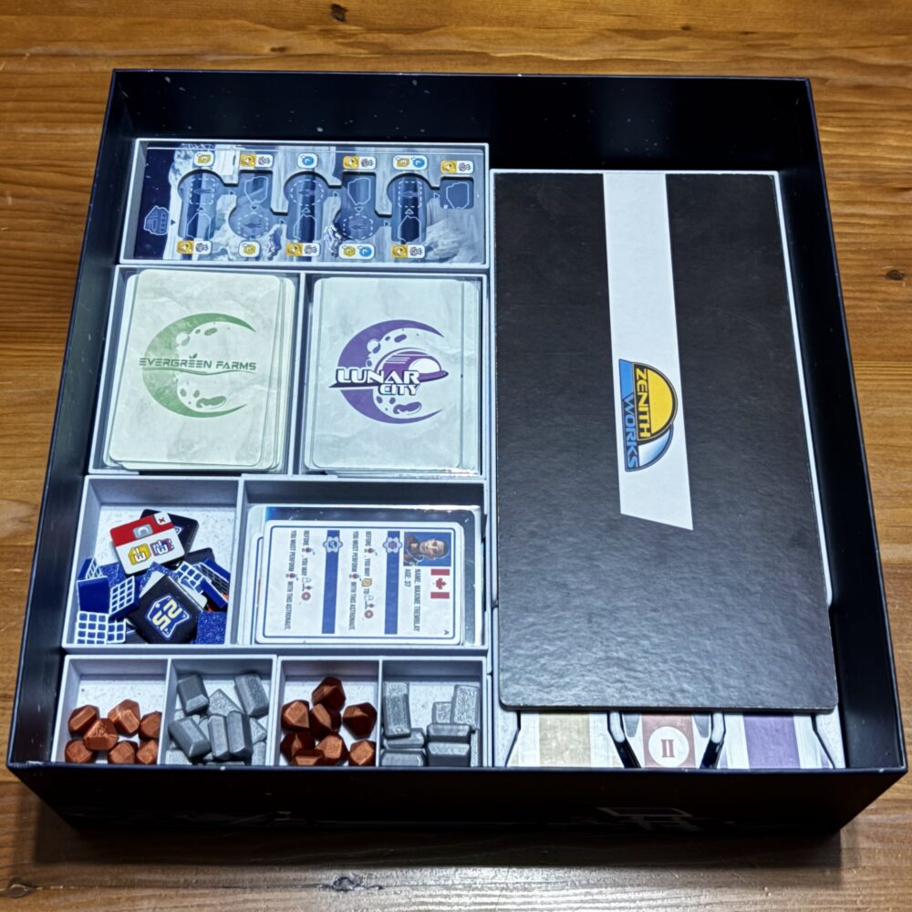 Shackleton Base Organizer & Insert (Includes Expansion, Sleeved, No Lid Lift)