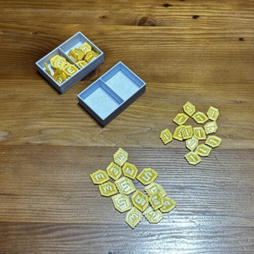 Shackleton Base Organizer & Insert (Includes Expansion, Sleeved, No Lid Lift)